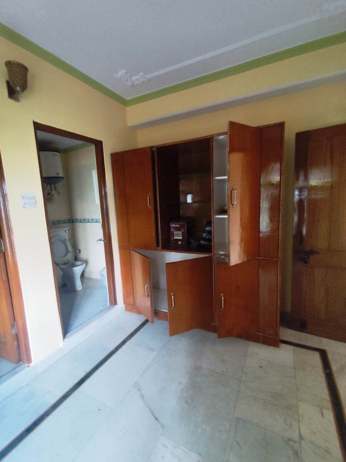 1 BHK Flat for Sale in B.m Moter, Chotta Shimla, Shimla