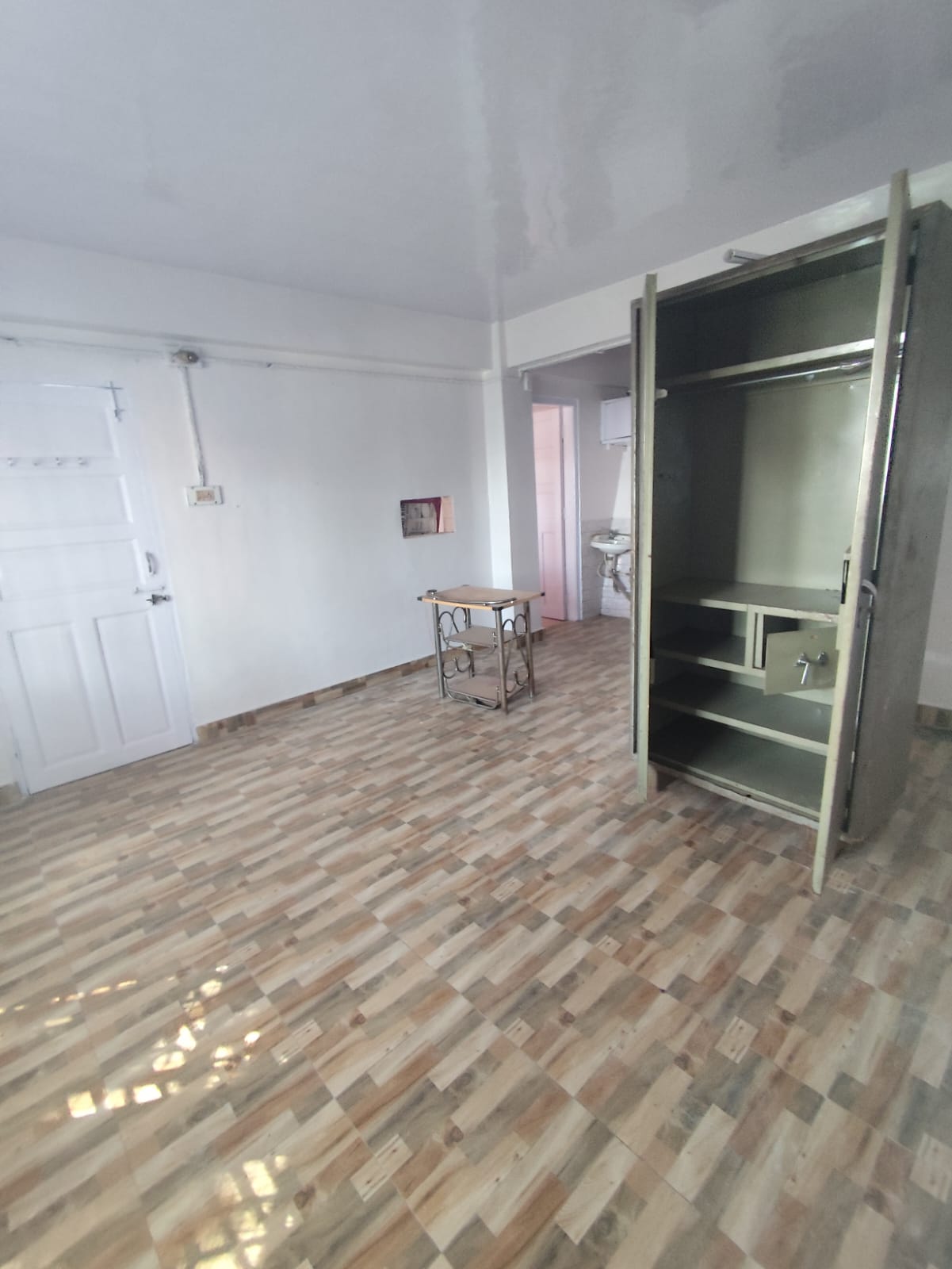 1 BHK Flat for Sale in Shesha Wale Kothi, Jakhu, Shimla