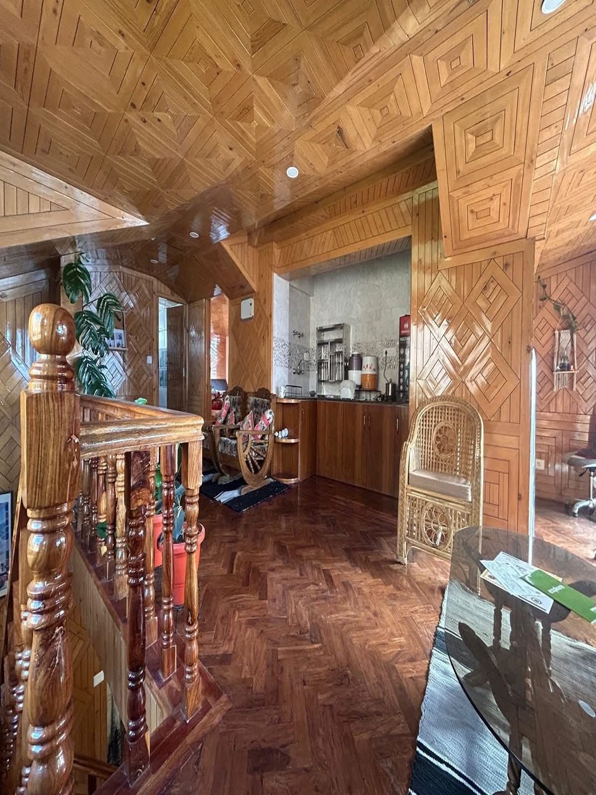 Fully Furnished 5 BHK Flat for Sale in Housing Board Colony, Sanjauli, Shimla