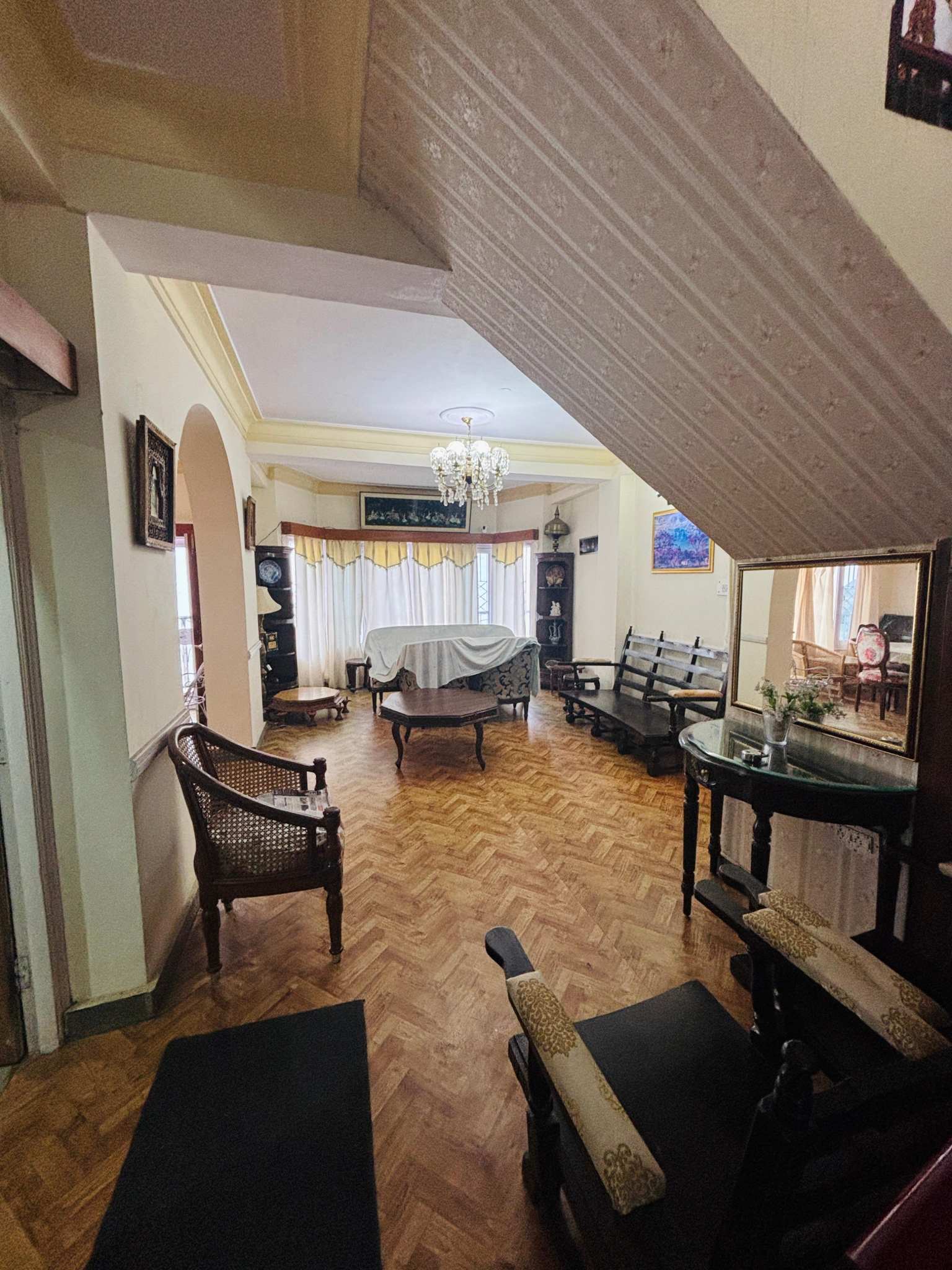 Fully Furnished 4 BHK Duplex Flat for Sale in Pari Mahal, Kasumpti, Shimla
